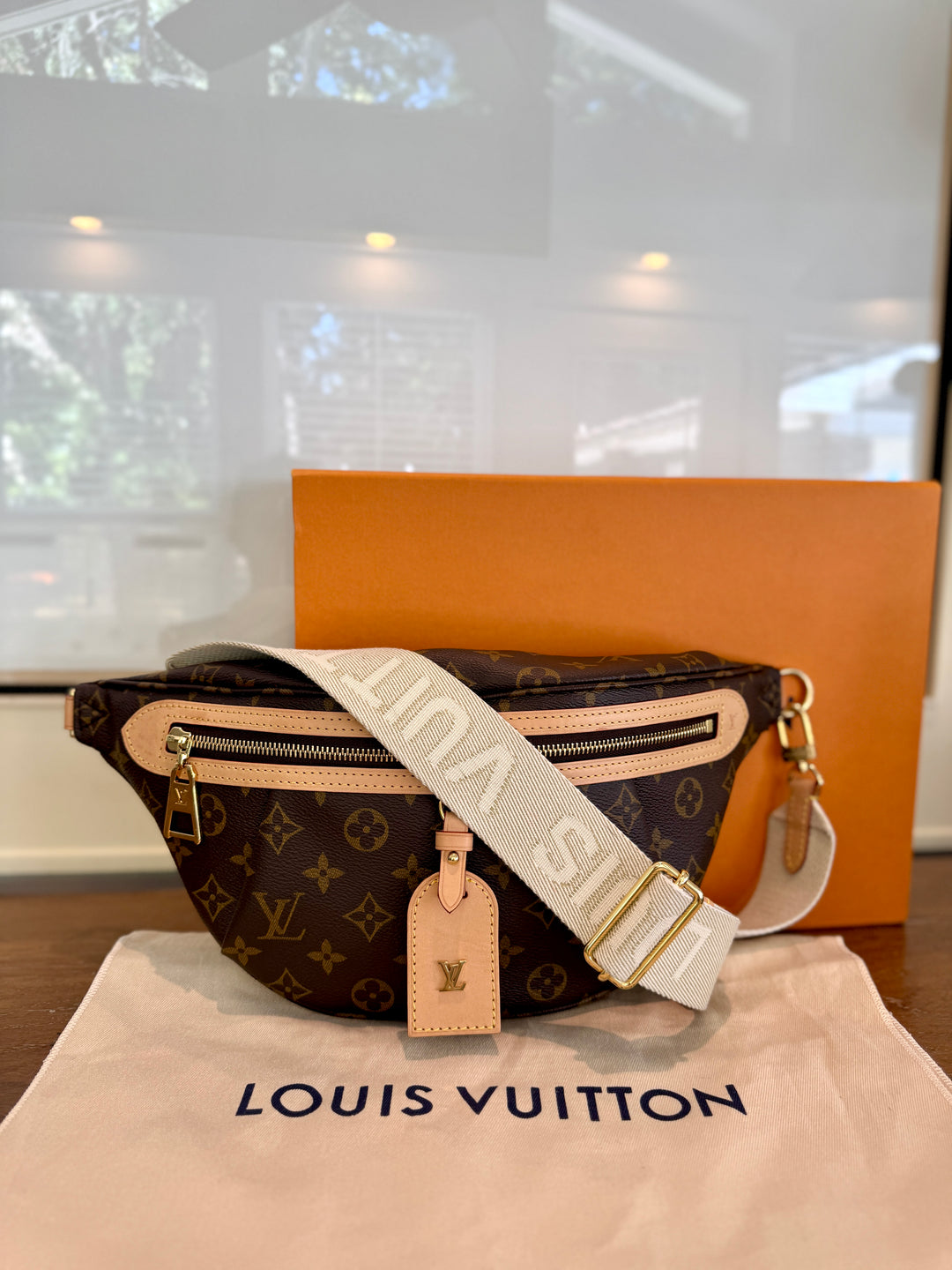 LV bumbag high rise