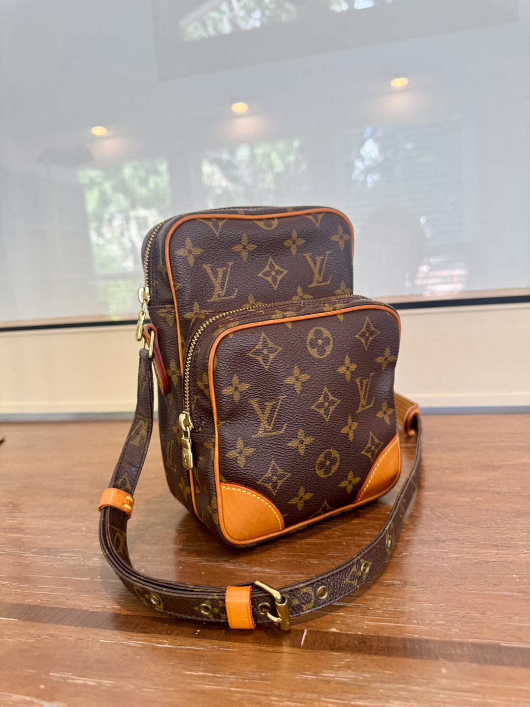 LV amazone