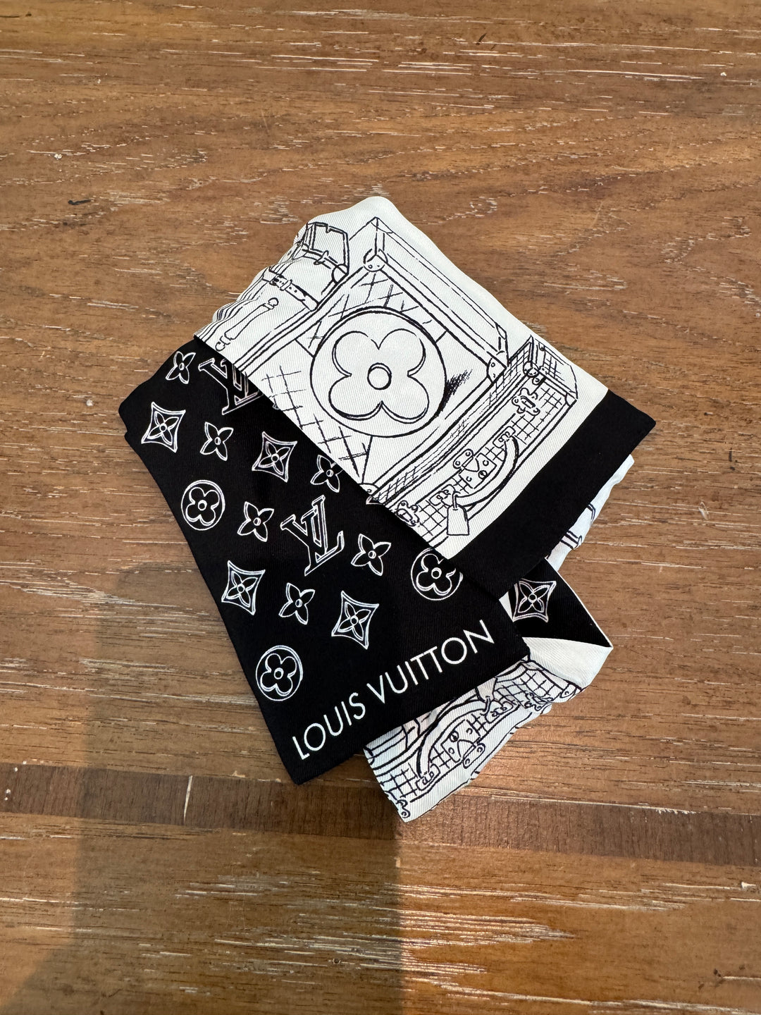 LV twilly