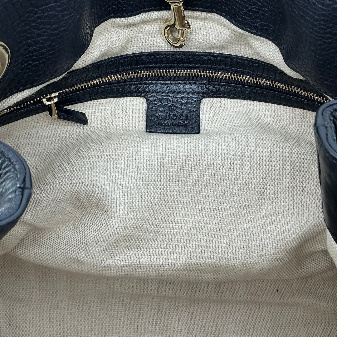 Gucci Soho Medium Chain Shoulder Bag – Black Pebbled Calfskin