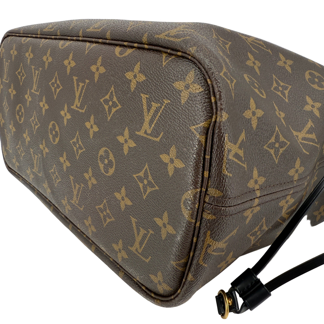 Louis Vuitton World Tour Neverfull MM – Monogram Canvas with Red Interior