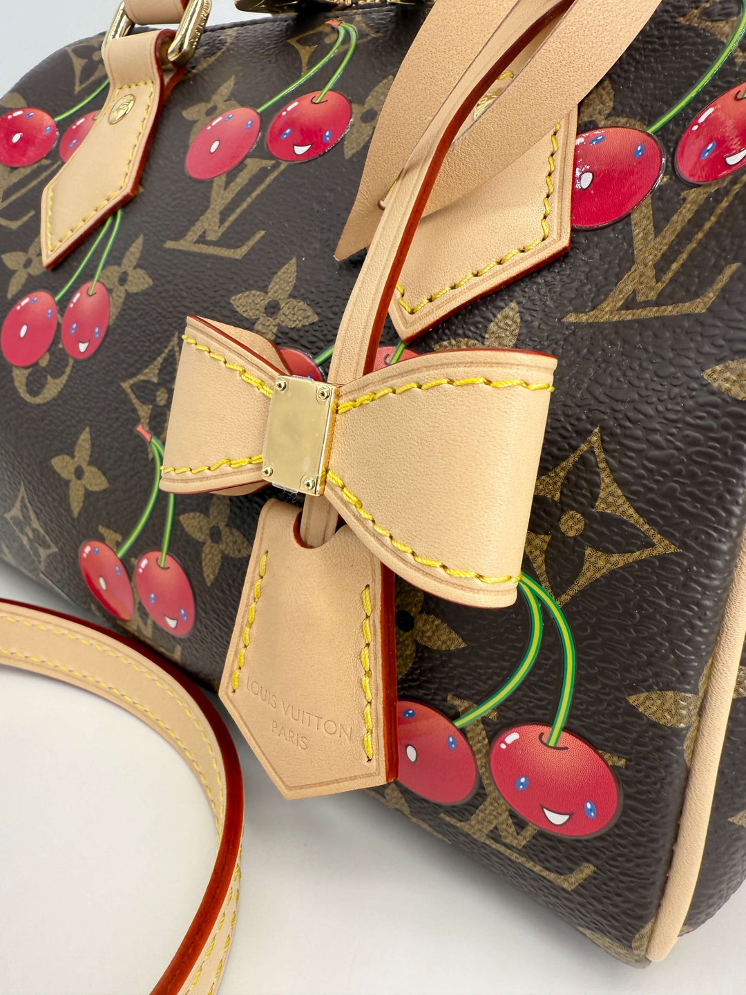 Louis Vuitton x Takashi Murakami Monogram Cerises Speedy Bandoulière 20 – Like New, Complete Set
