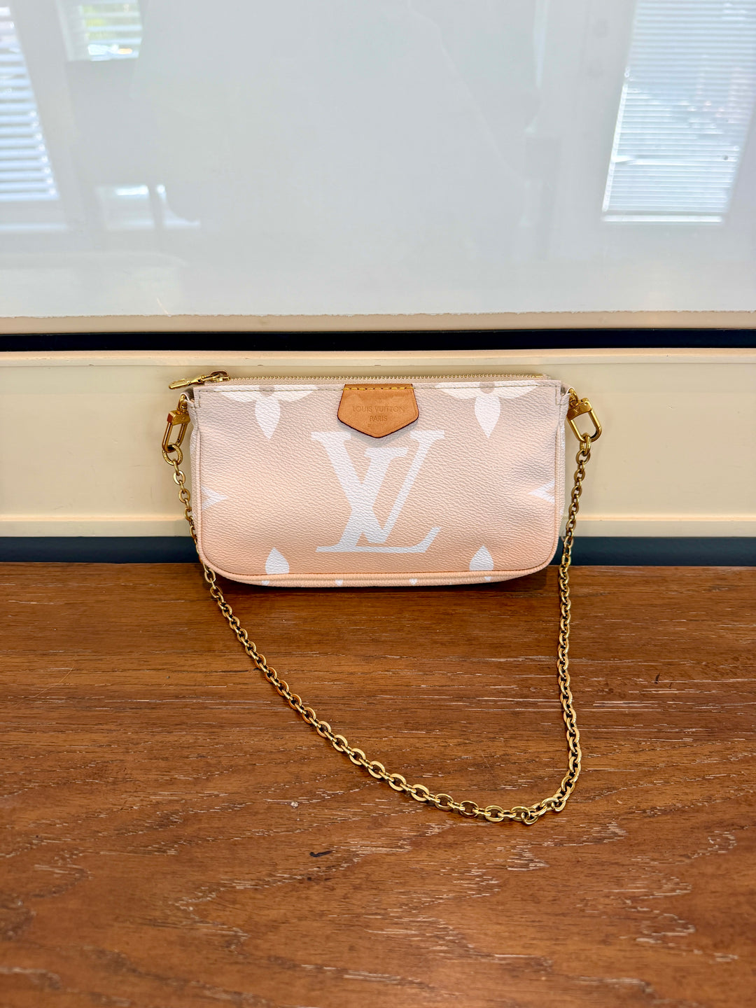 LV pochette small