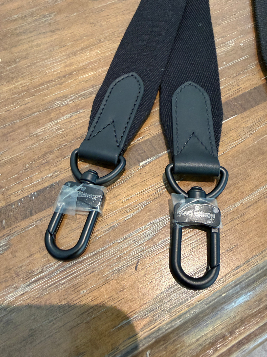 LV strap black black hw