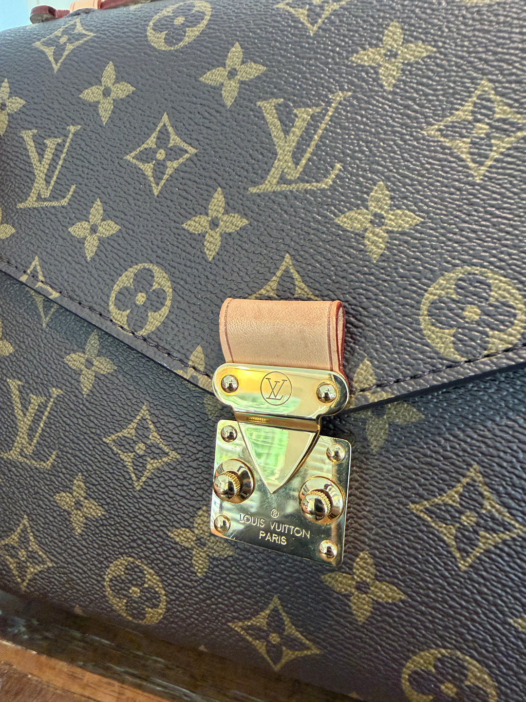 LV Metis mono