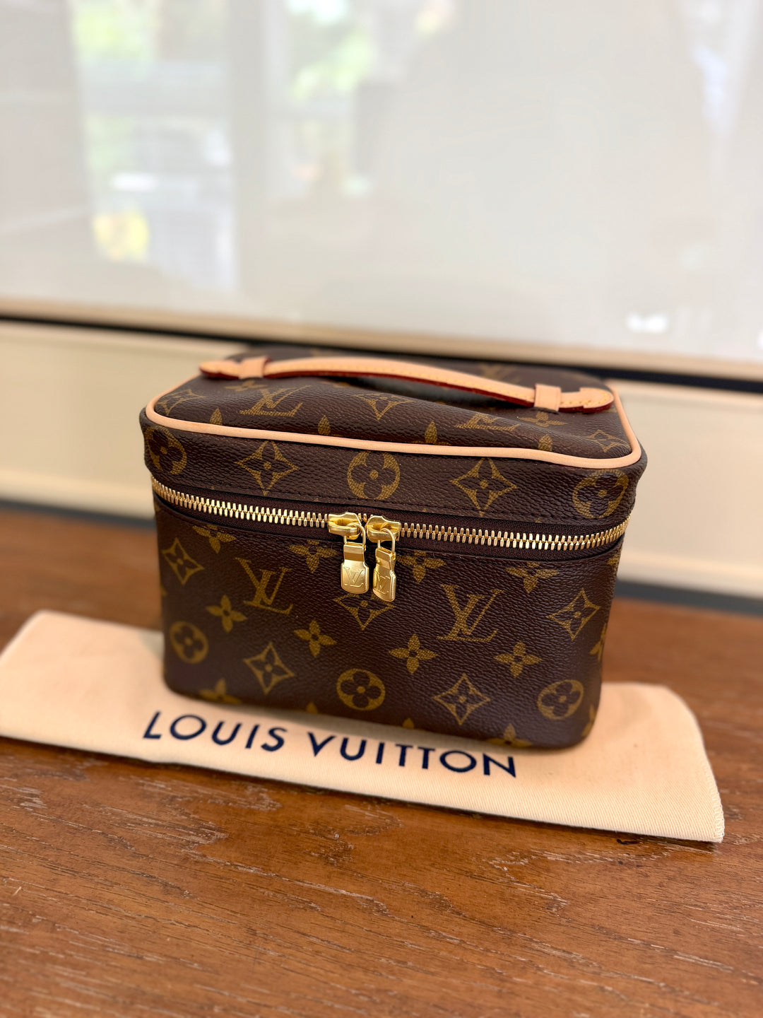 LV vanity