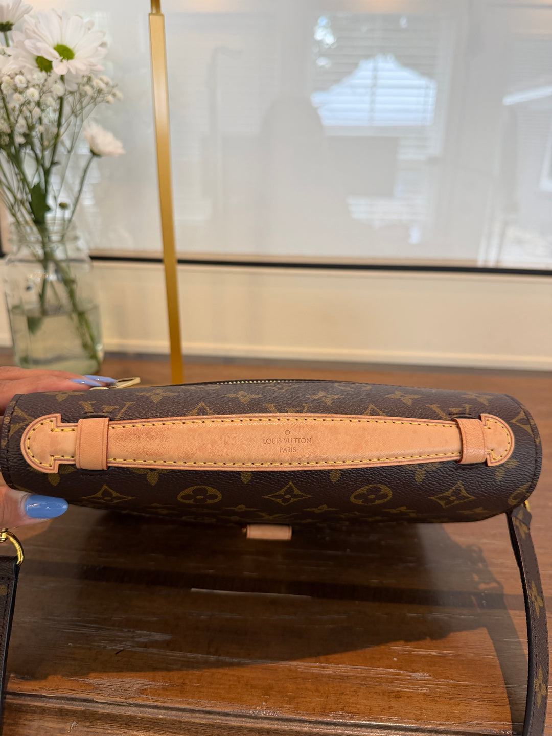 LV Metis mono