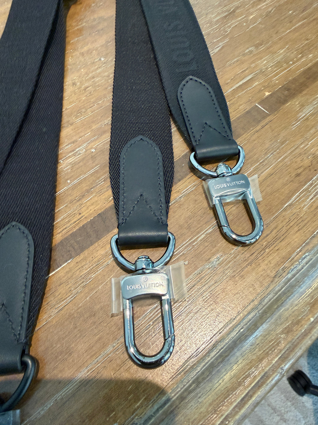 LV silver hw black strap