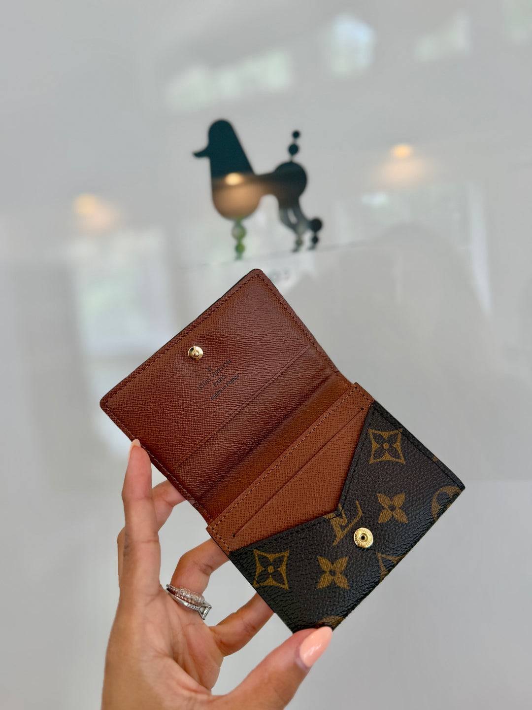LV bifold