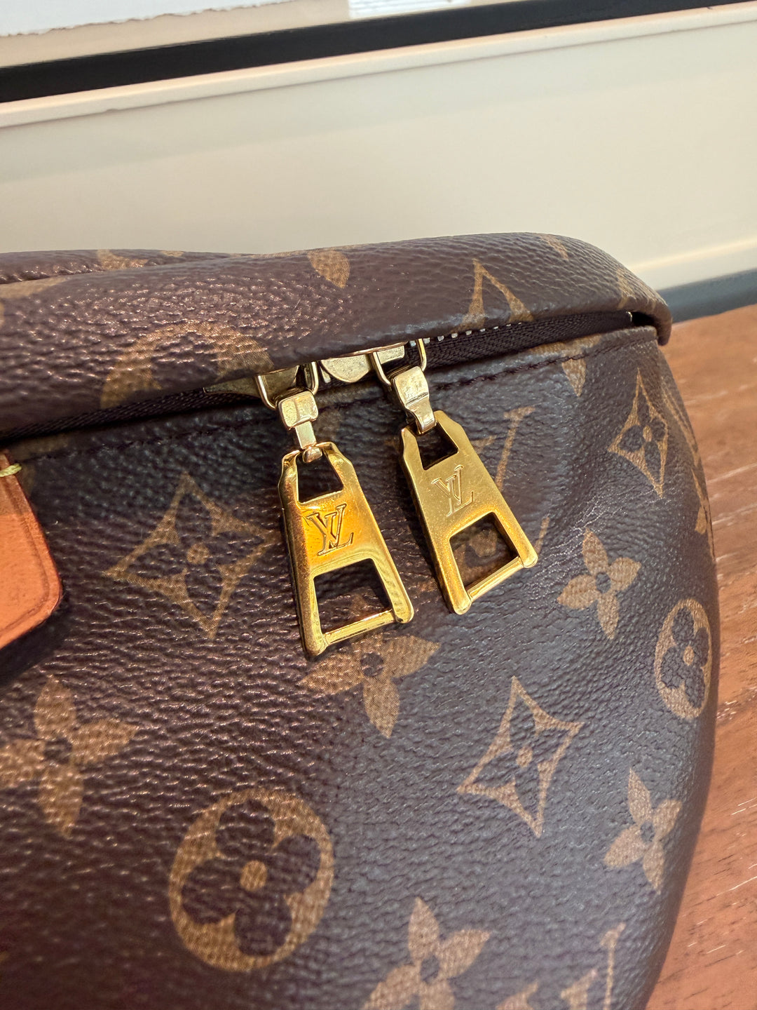 LV bumbag