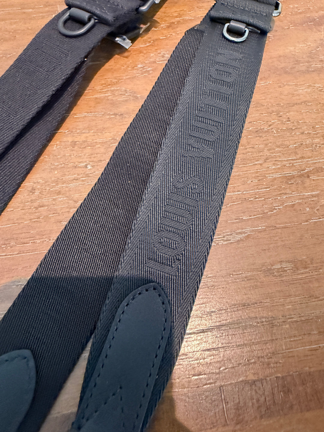 LV silver hw black strap