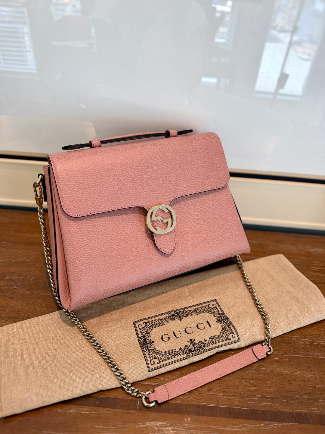 Gucci pink top handle