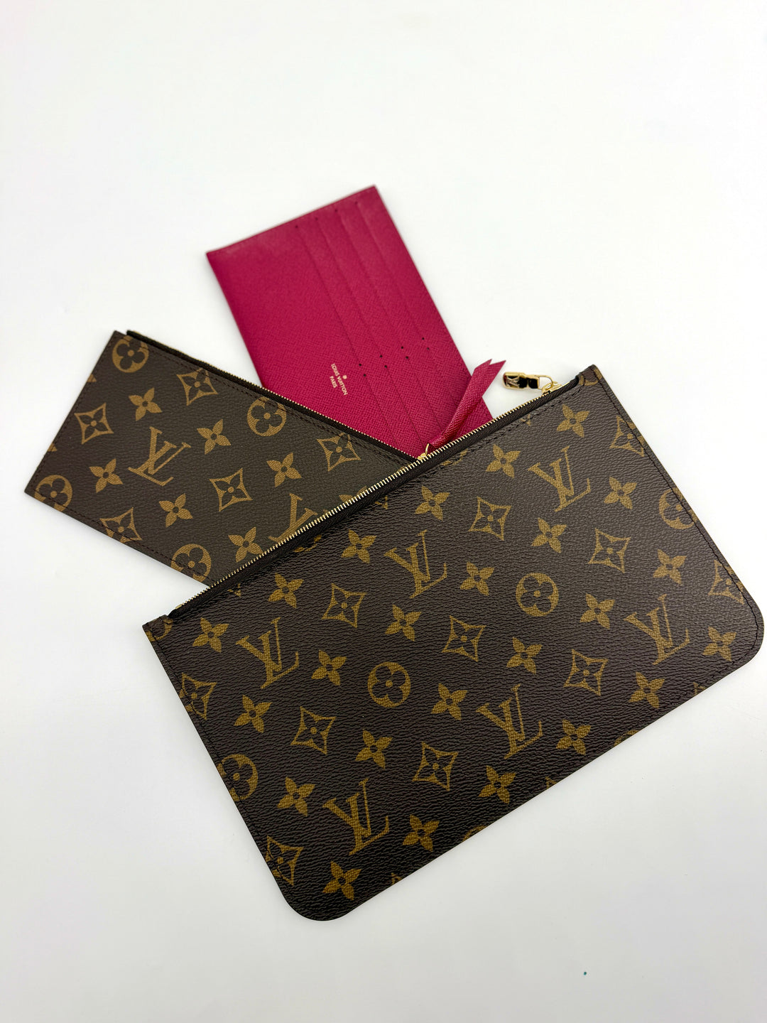 LV wristlet and set deposit