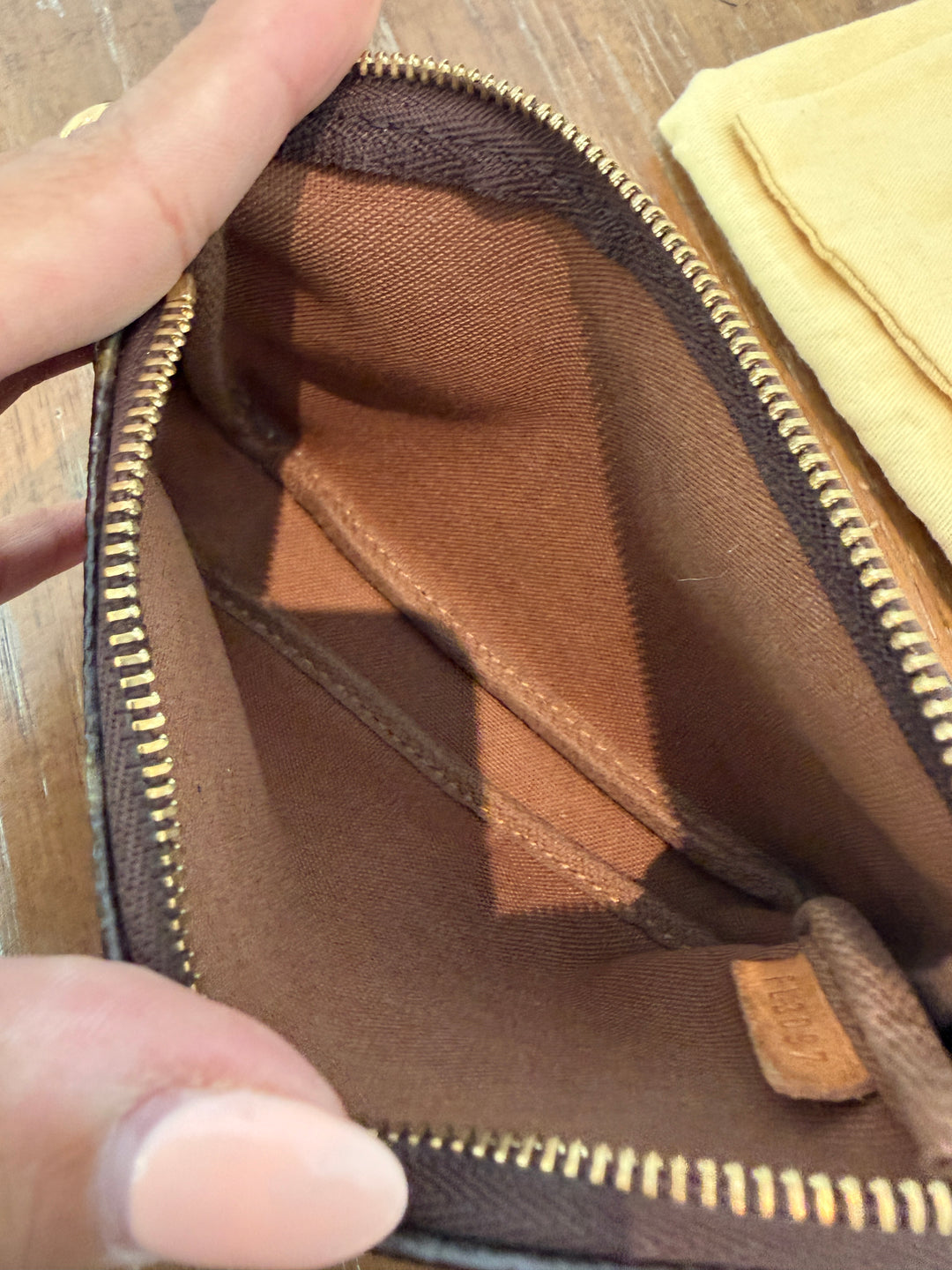 Lv mini pochette