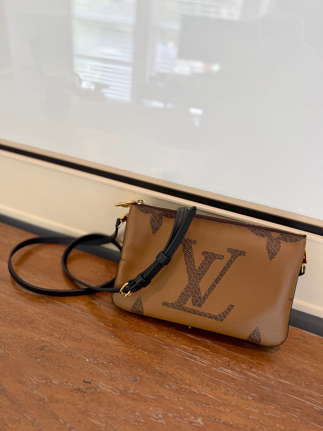 LV double zip