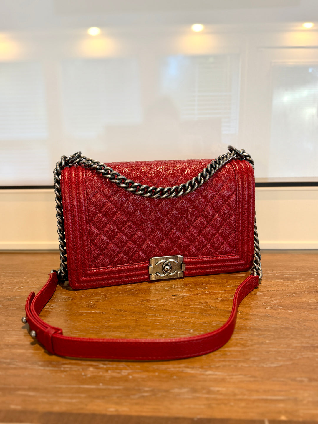 Chanel caviar le boy