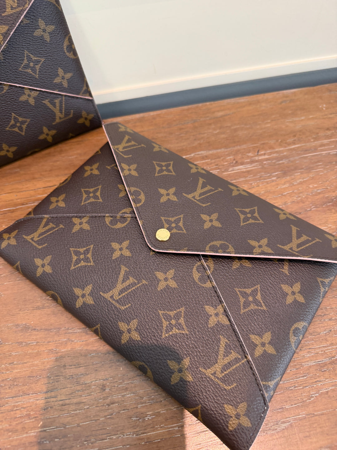 LV large kirigami