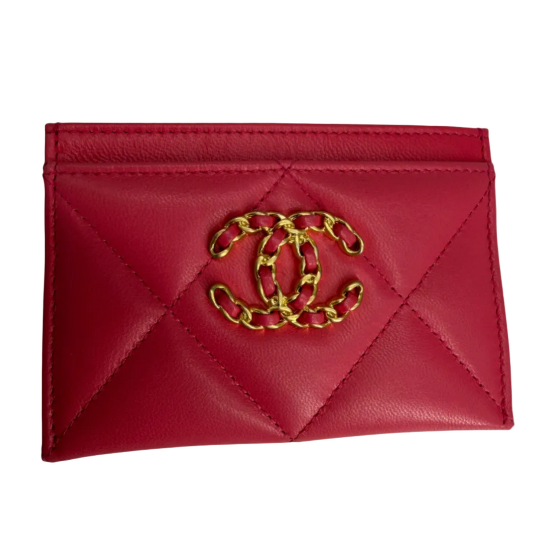 Chanel 19 Card Holder dark pink quilted lambskin front with gold-tone chain-link interlocking CC logo