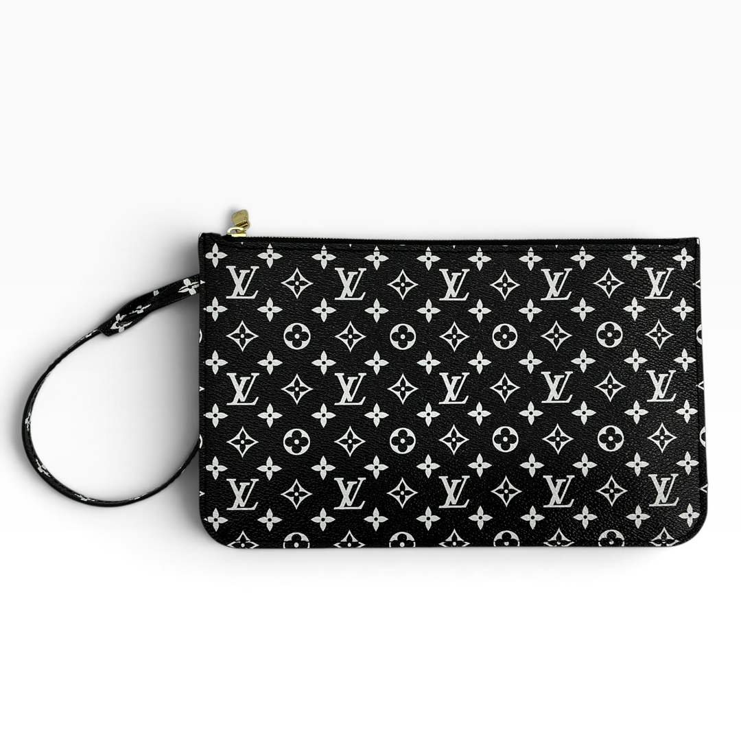 Louis Vuitton Monogram Giant Jungle Neverfull MM Pochette Black