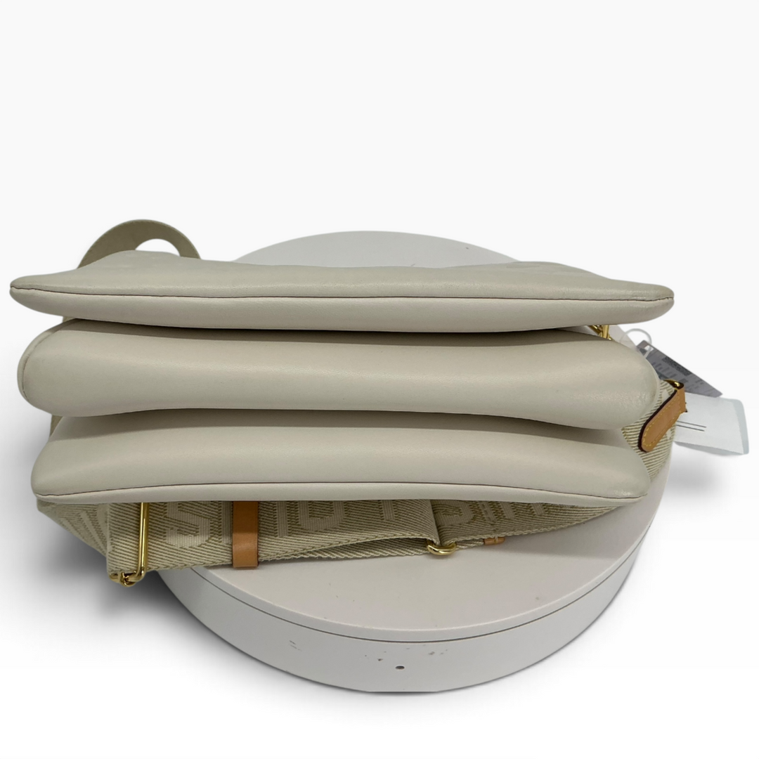 Louis Vuitton Coussin PM cream lambskin base and lower edge condition