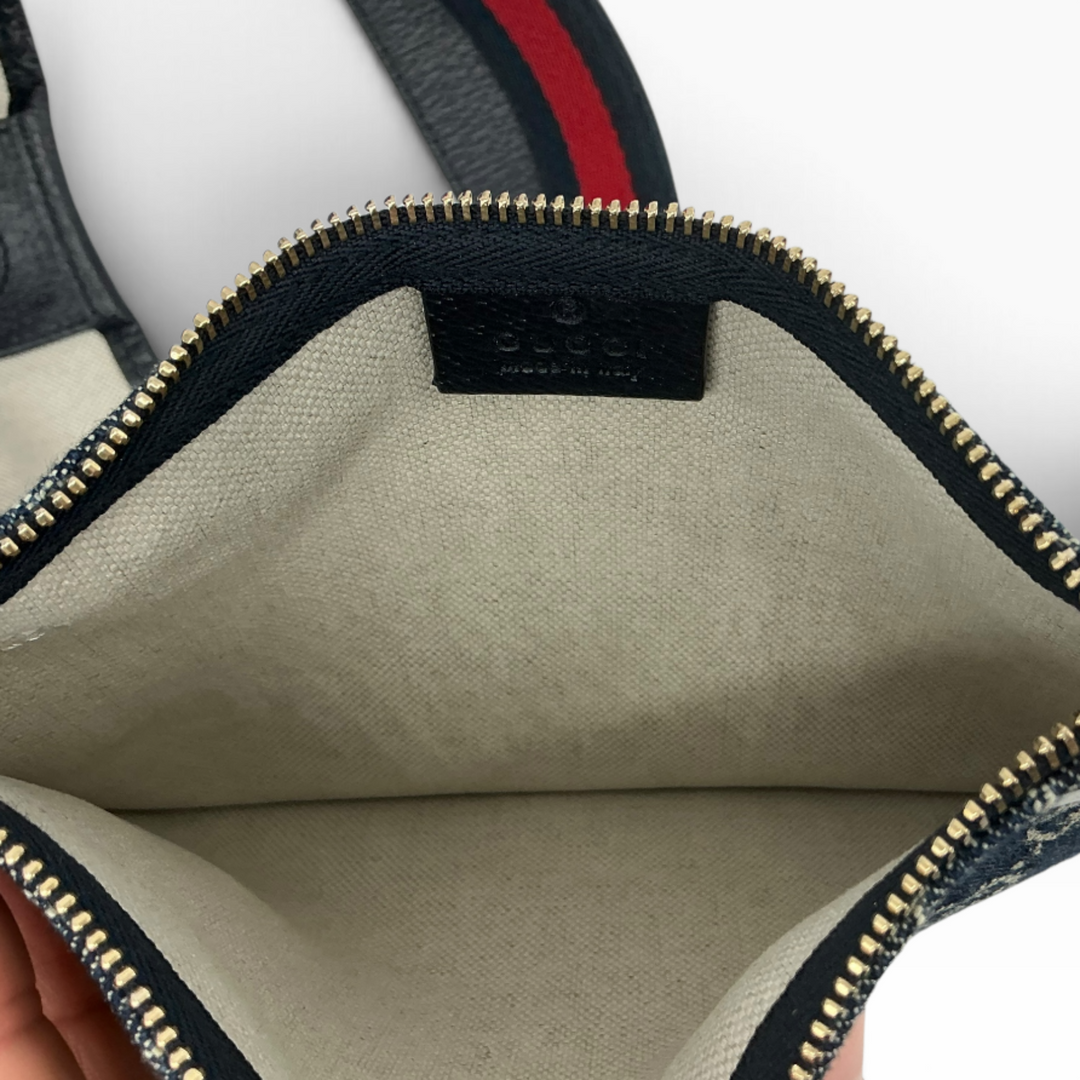Inside of Gucci Removable Pouch