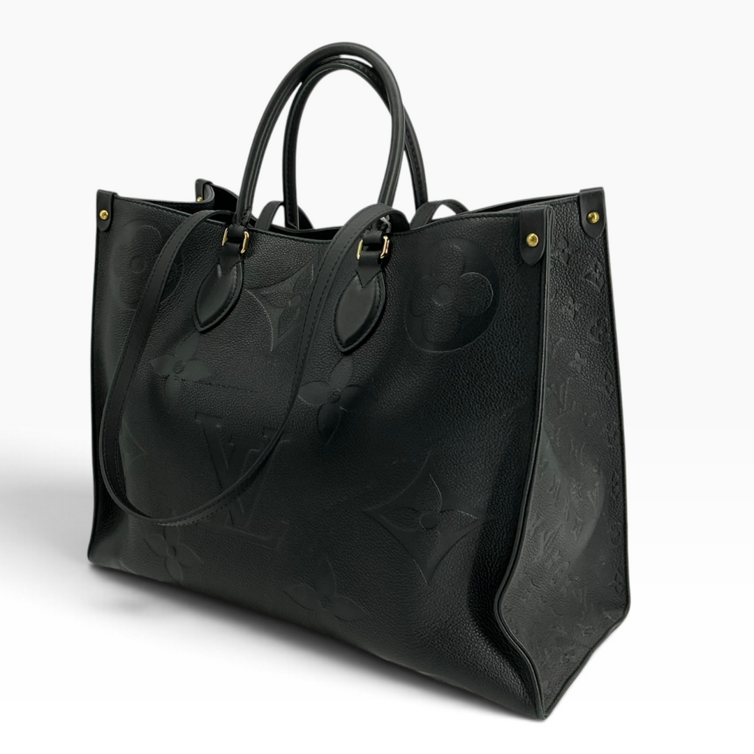  Louis Vuitton OnTheGo GM black Empreinte leather three quarter view
