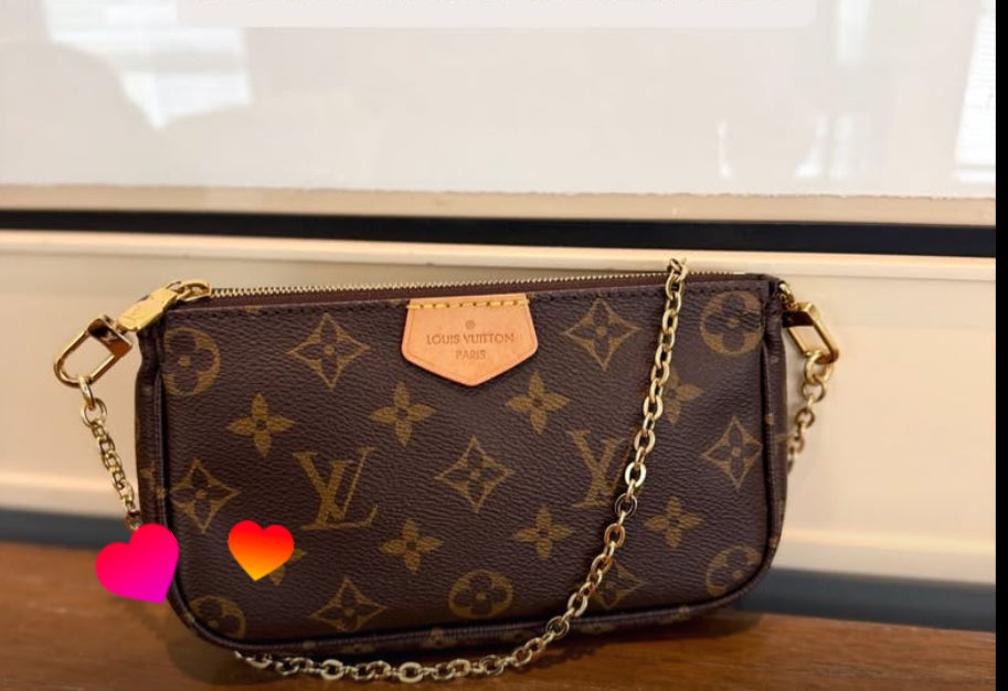 Lv Small Pochette with chain