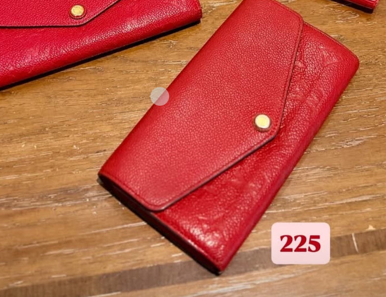 LV Sarah Wallet