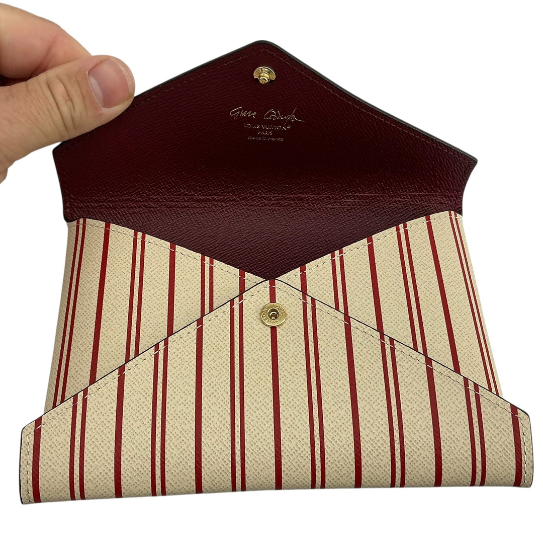 Open interior: lv-grace-kirigami-medium-0