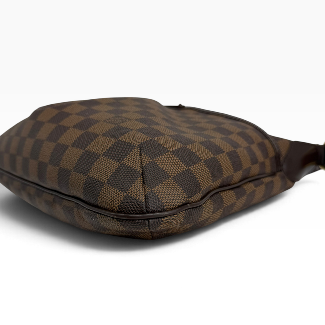 Louis Vuitton Bloomsbury PM bottom corner detail