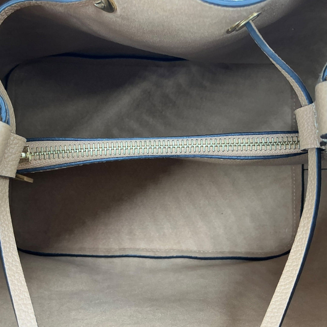 Louis Vuitton Empreinte NéoNoé MM Arizona microfiber interior with central zippered compartment