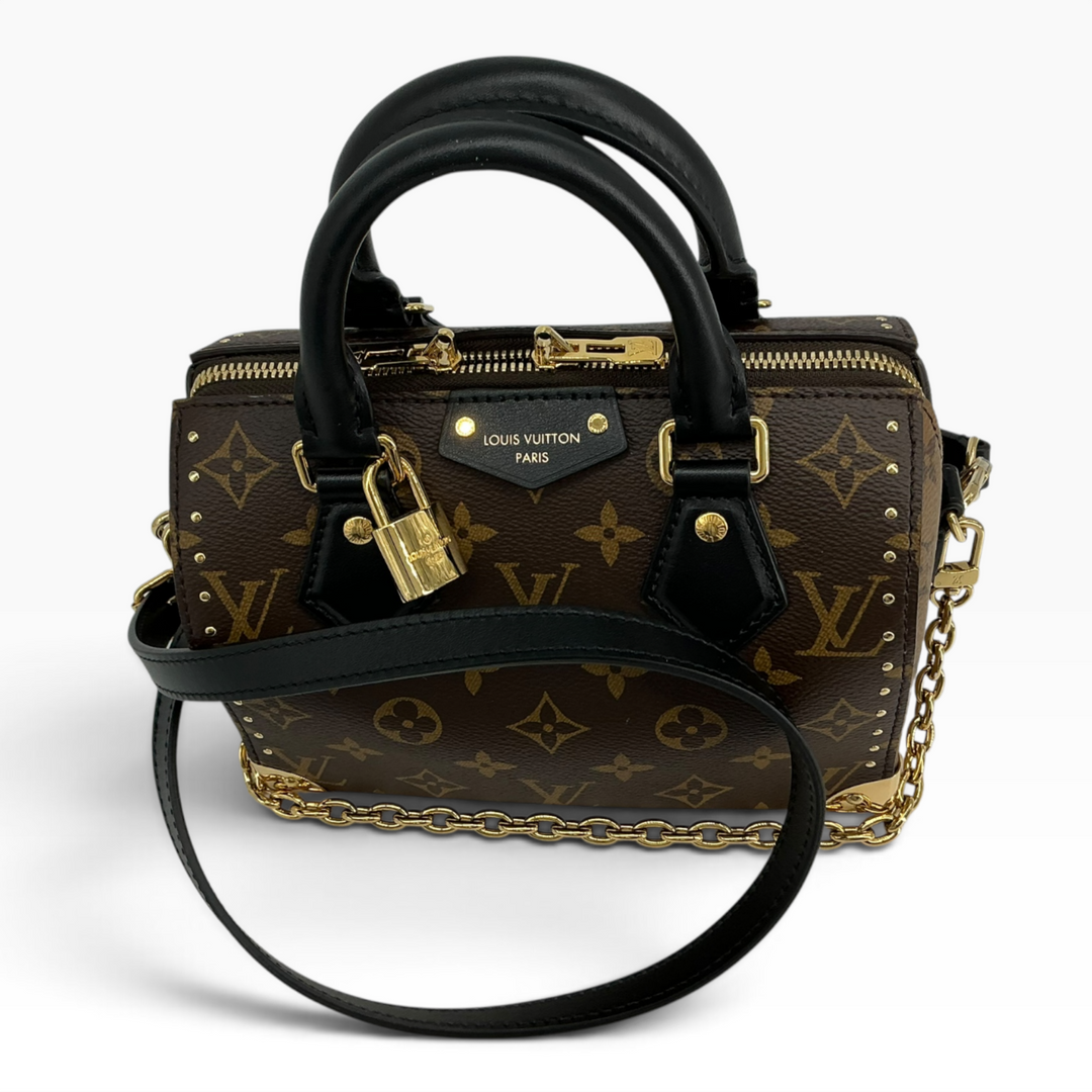Louis Vuitton Speedy Trunk 20 M13146 front hardware and padlock detail